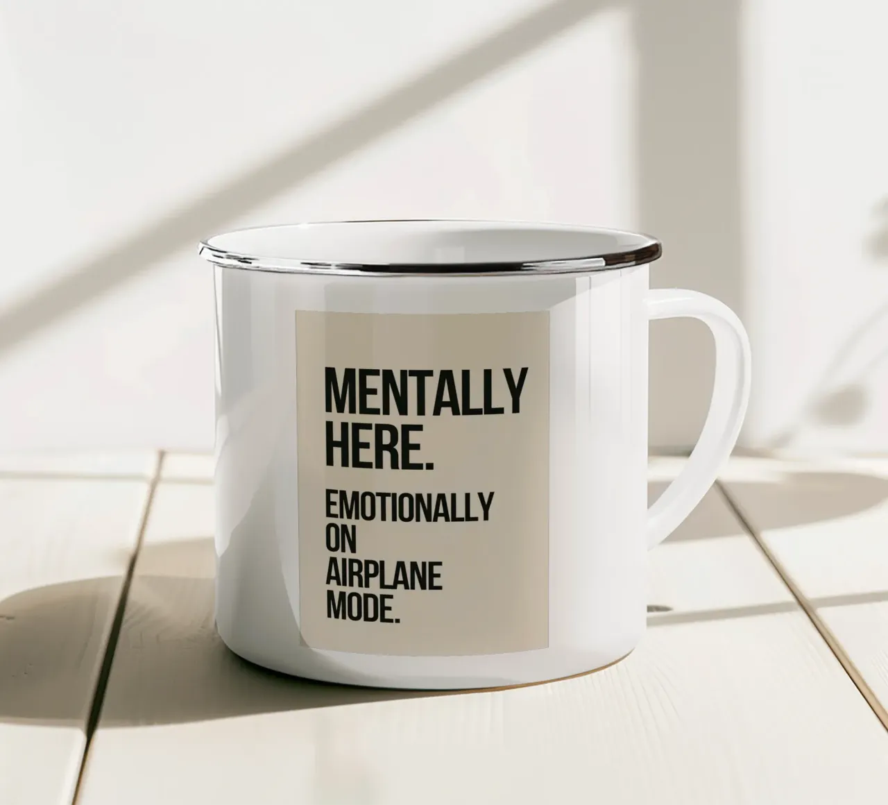 Mentally Present, Emotionally Detached tazza in smalto da Mosaic Dialogue