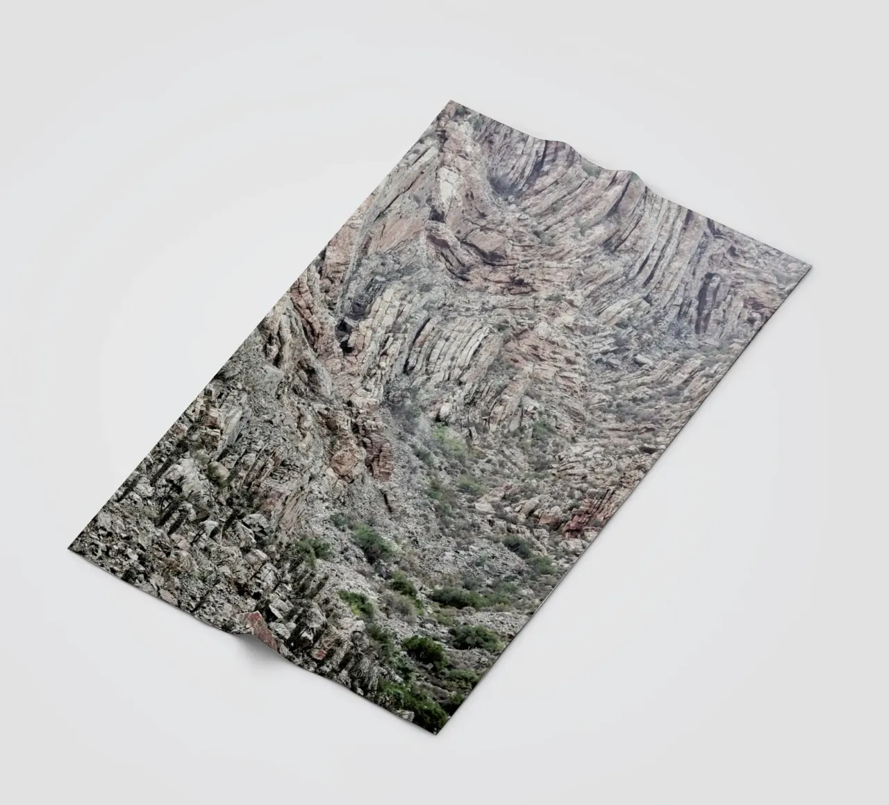 Geografik 02 coperta in pile da Shot By Clint