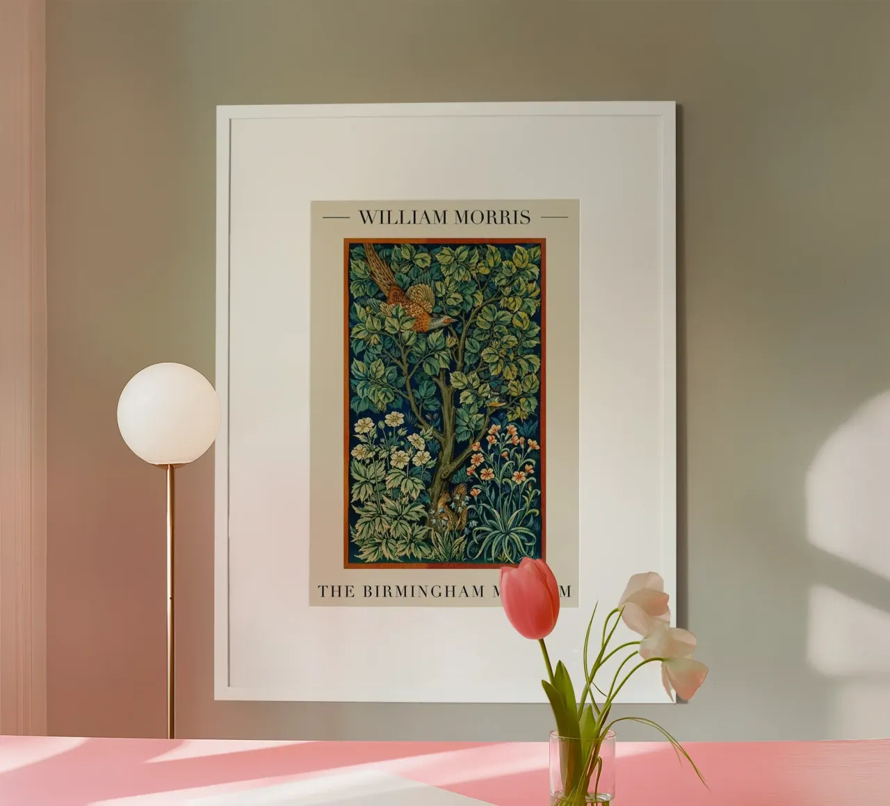 uccello appollaiato su un albero frondoso william morris poster da komo store