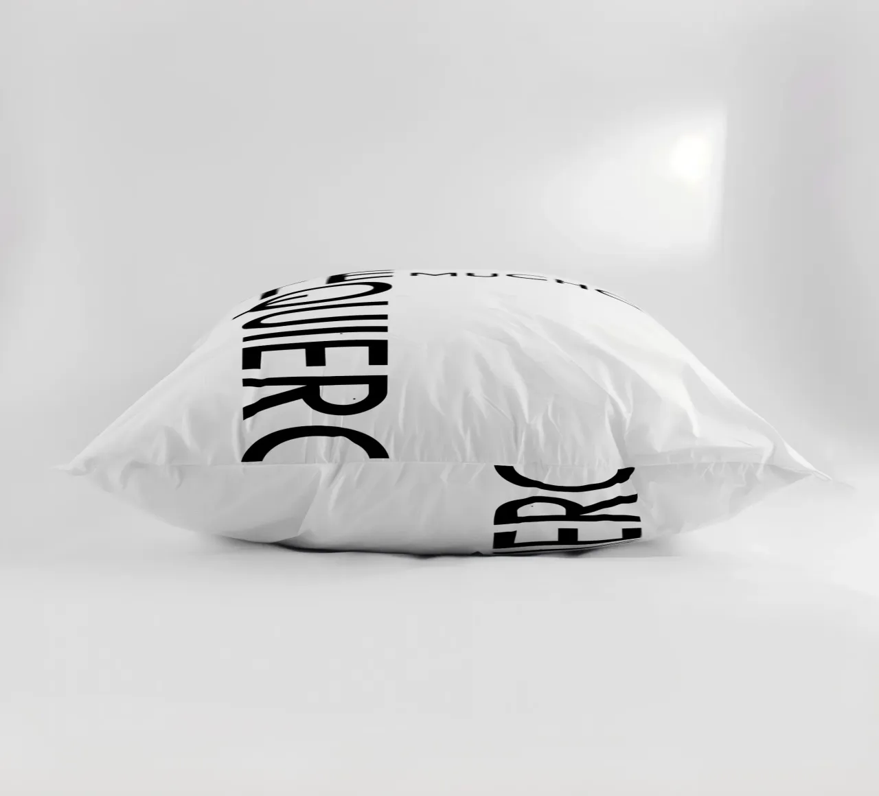 Ti amo molto cuscino da YV TYPOGRAPHY