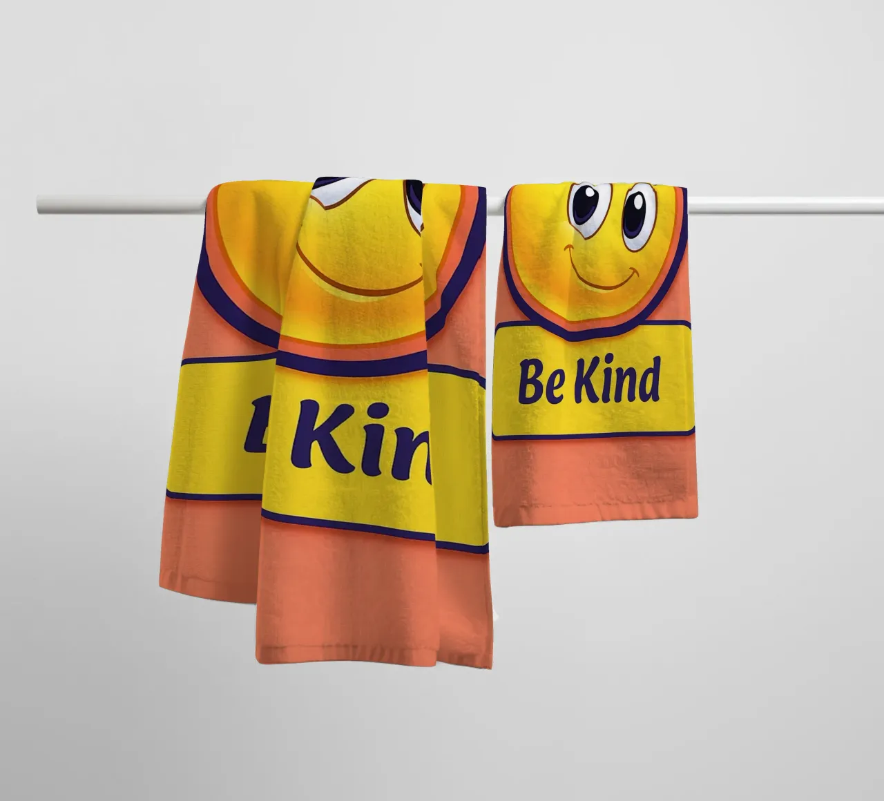 Emoticona sorriso Be Kind asciugamano da bagno da PitaraS