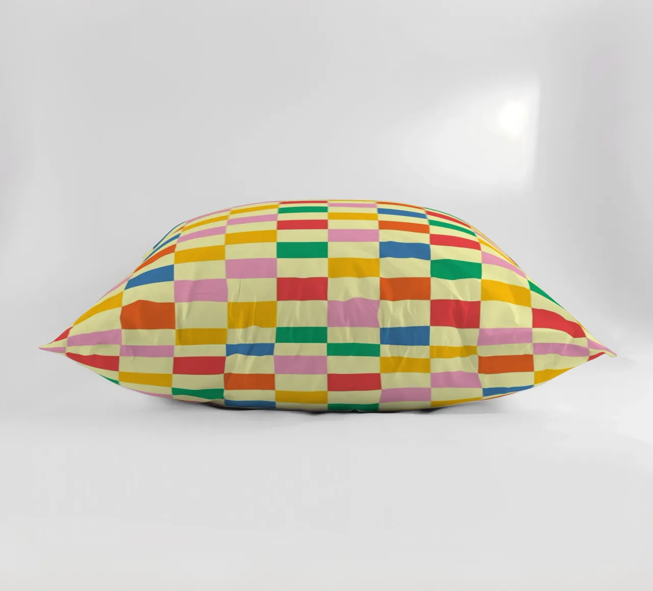 Square pixel retro colorful cuscino da galihstudio