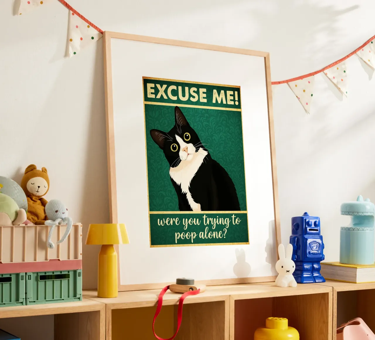 Stavi cercando di fare la cacca da solo Gatto Bagno divertente poster con telaio in alluminio da PitaraS