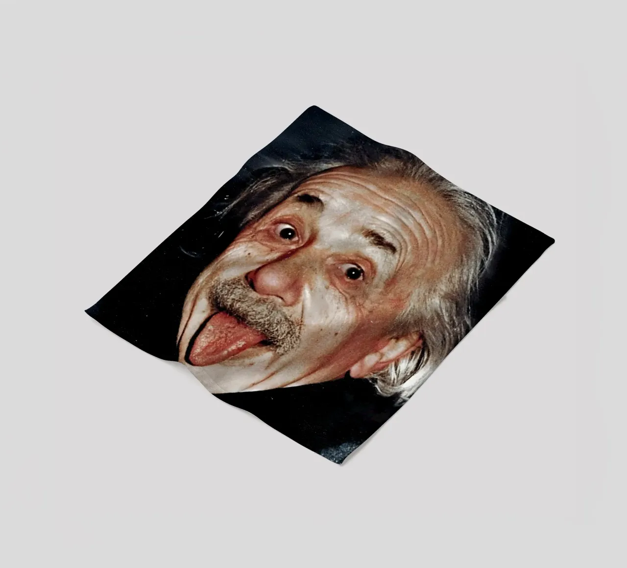 Albert Einstein coperta in pile da Low poly art