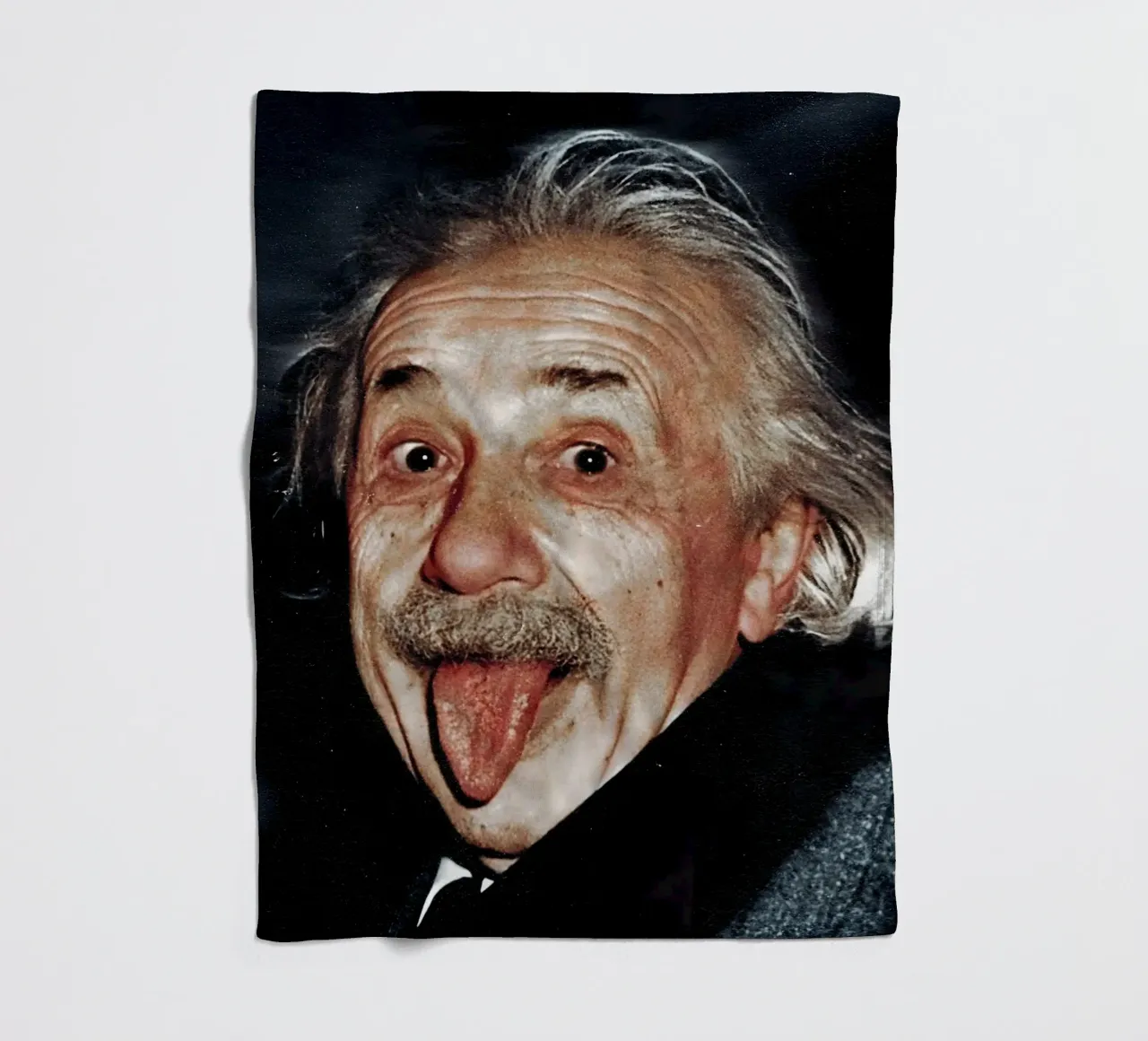 Albert Einstein coperta in pile da Low poly art