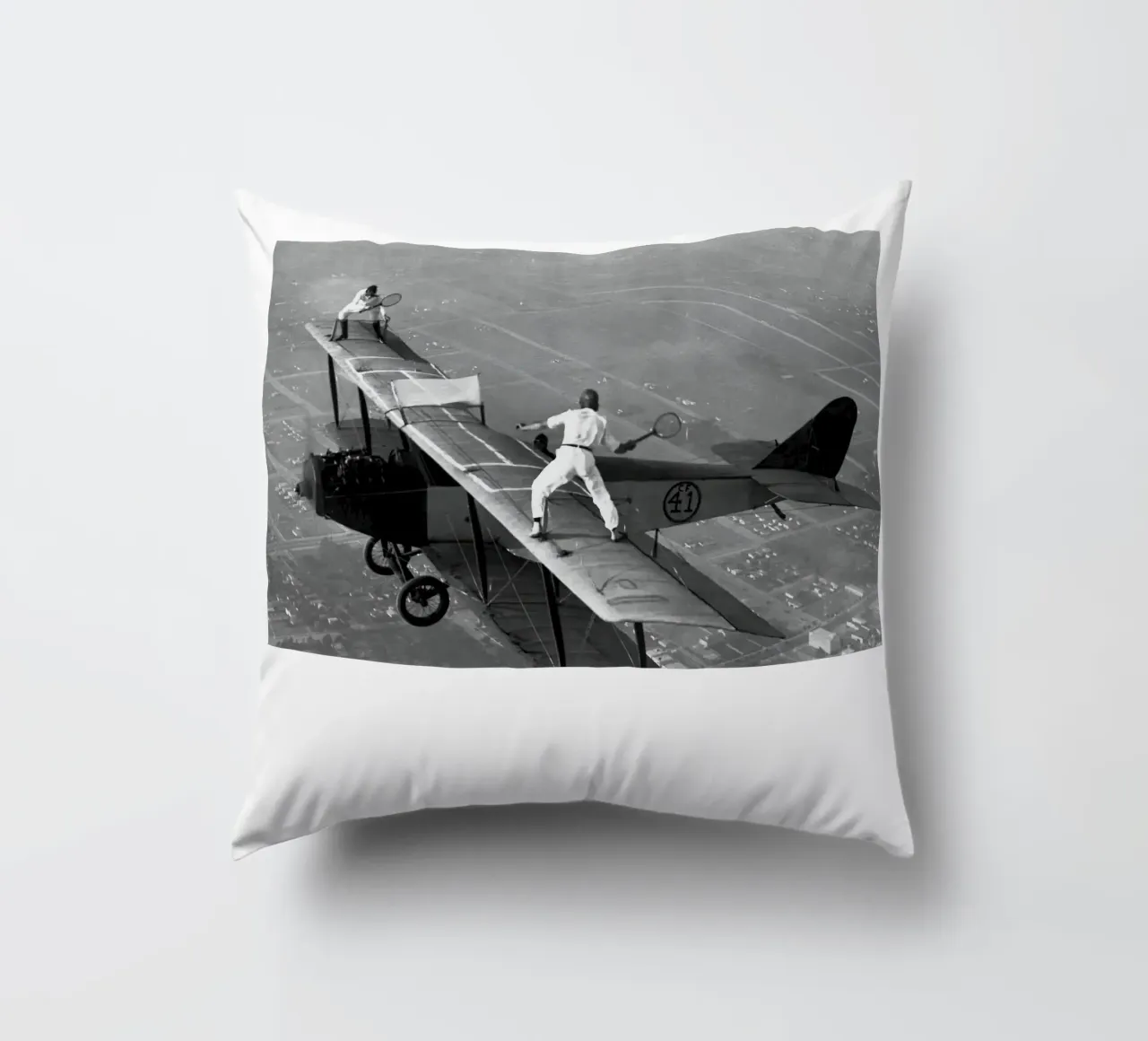 Tennis da tavolo in aereo Ping Pong in aereo cuscino da Black And White