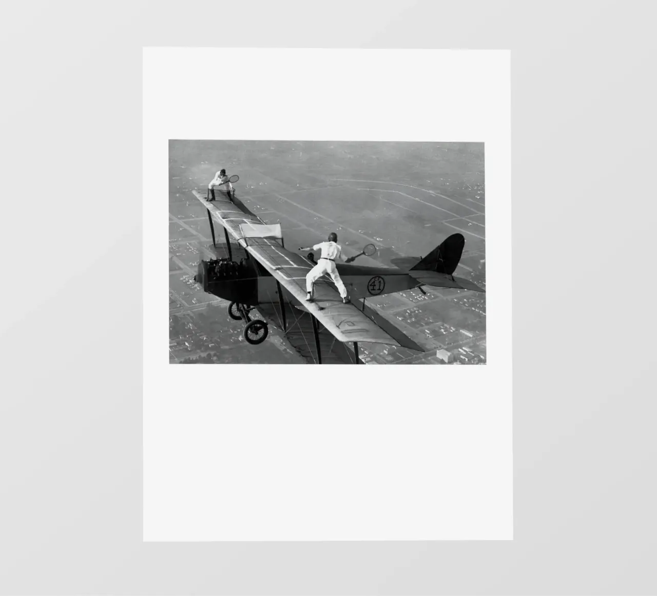 Tennis da tavolo in aereo Ping Pong in aereo pellicola backlit da Black And White