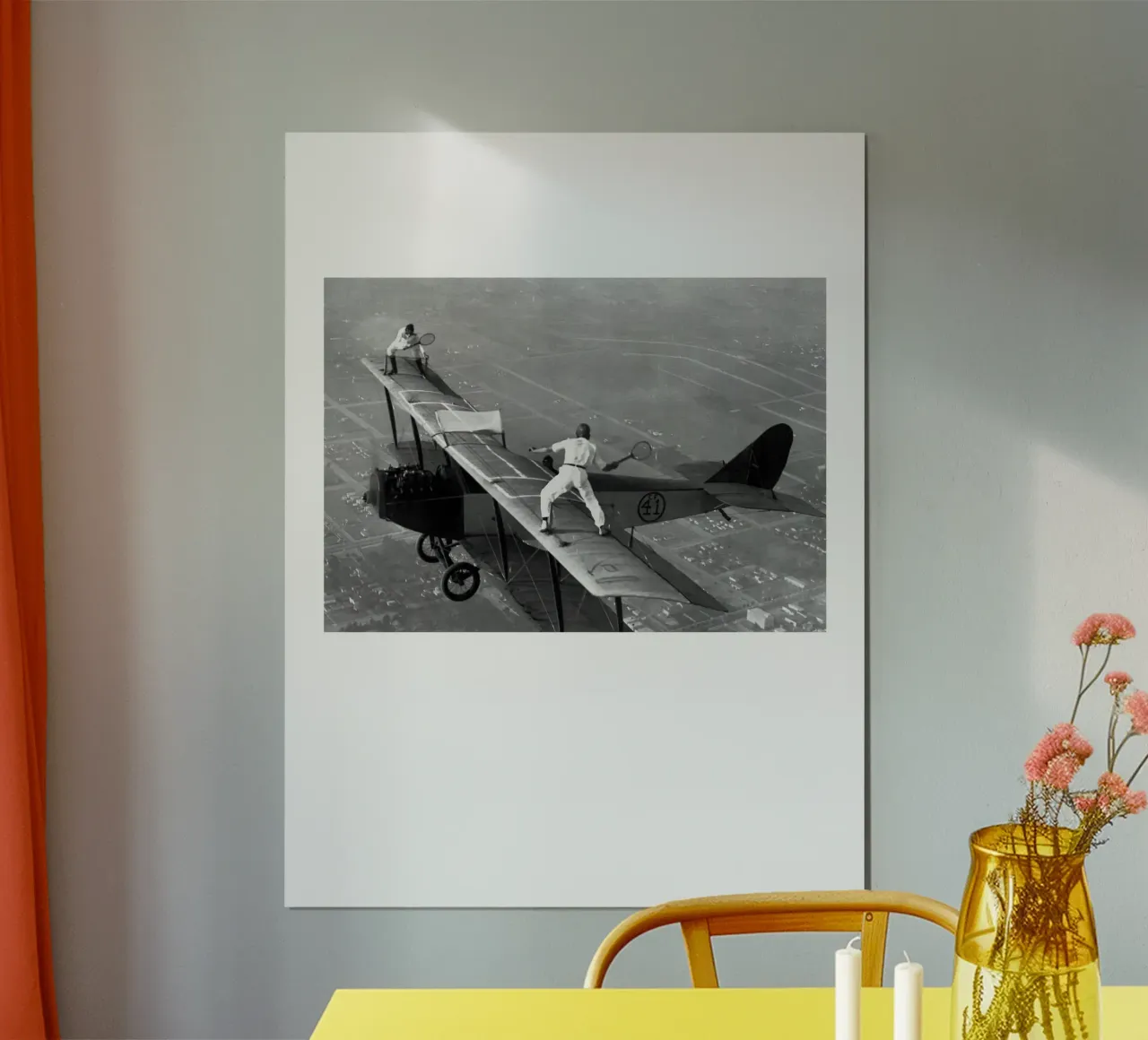 Tennis de table dans un avion Ping Pong dans un avion hahnemühle de Black And White