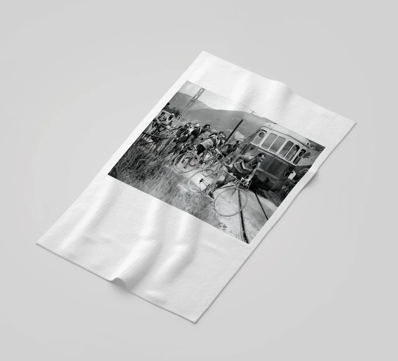 Giro di Francia telo mare da Black And White