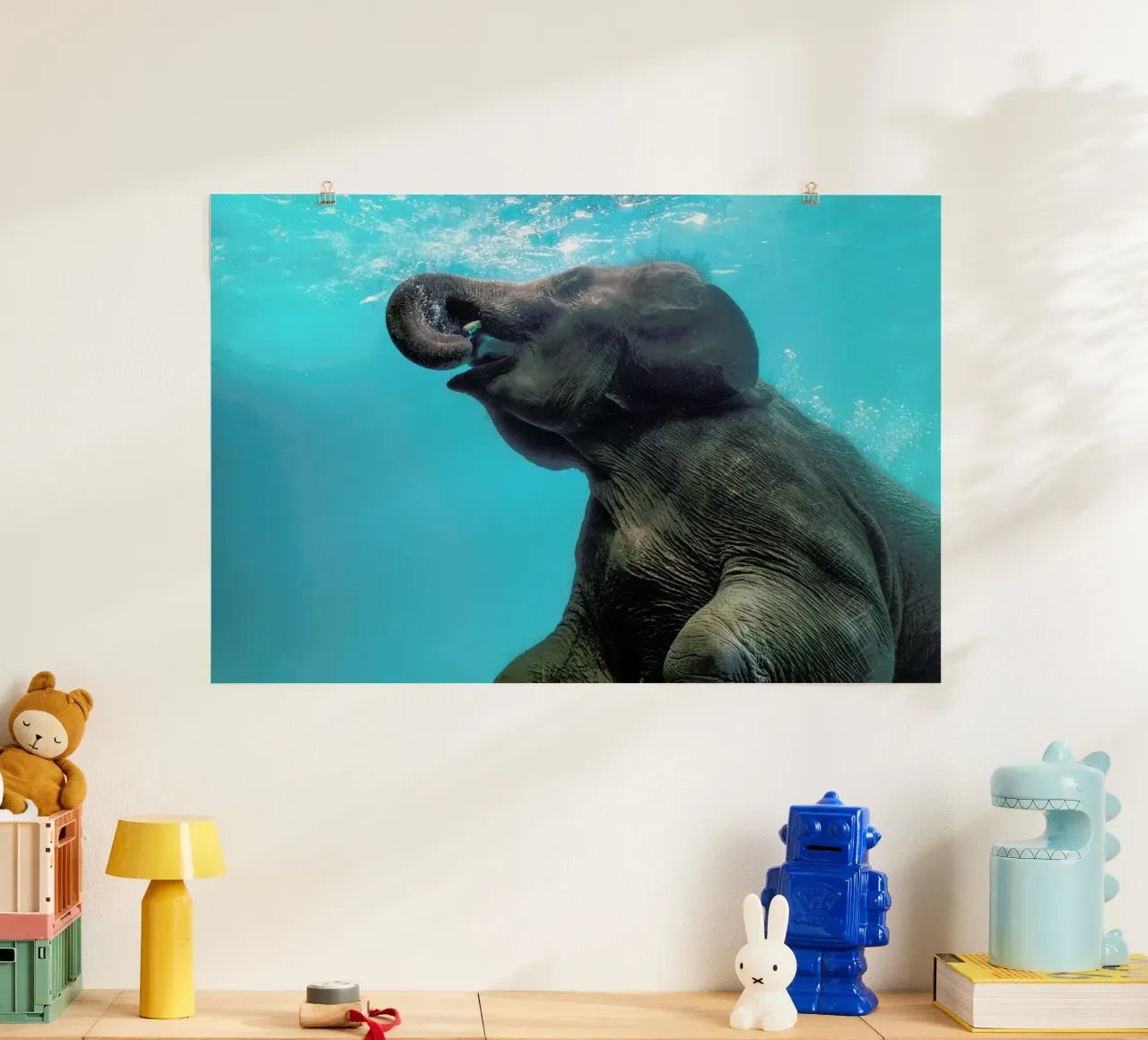 Swimming Elephant poster con telaio in plastica da EyeEm Mobile GmbH