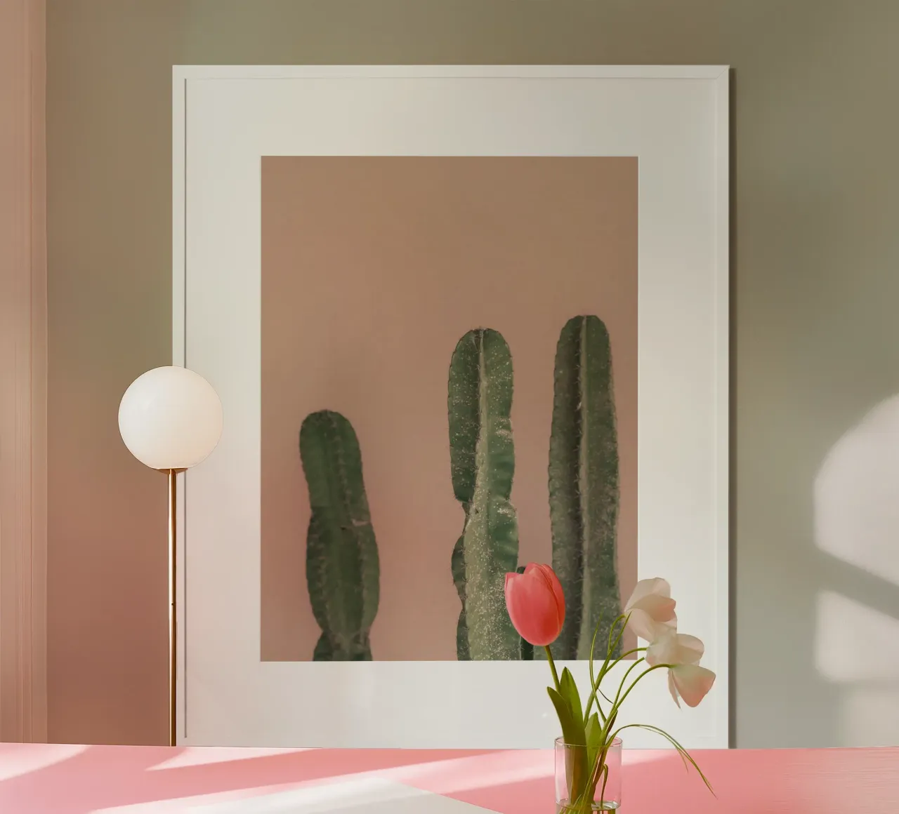 Cactus davanti a un muro rosa poster da Kimberley Jekel Photography