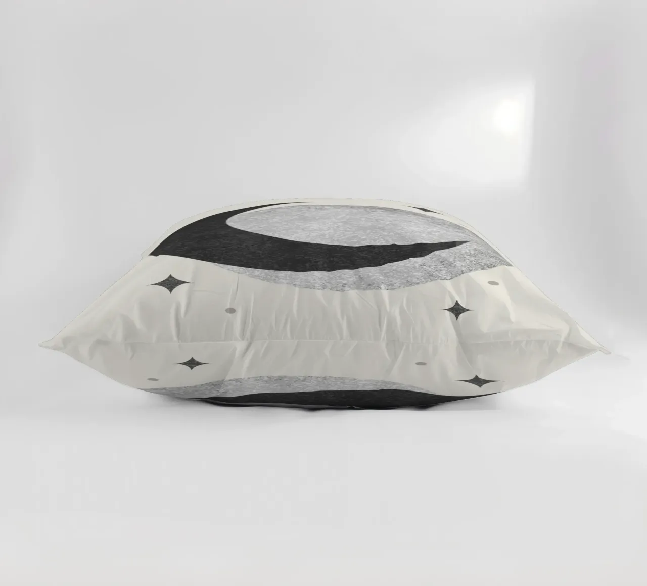 Scintilla di luna in bianco e nero cuscino da MoonlightPrint
