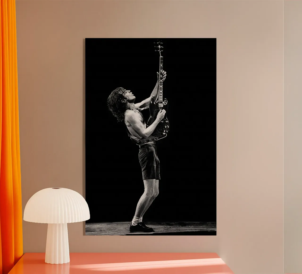 Young Angus plexiglass da Attaboy Dsgn