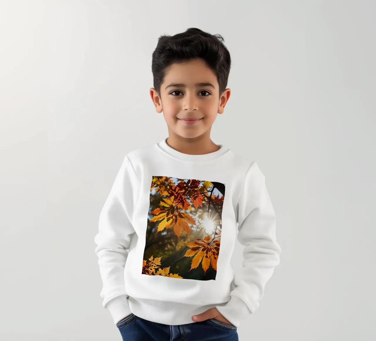 Foglie d'autunno dai colori vivaci illuminate dalla luce del sole felpa bambino da DesignDoodle