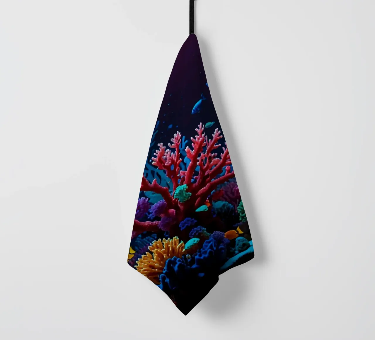 barriera corallina piena di pesci colorati in una calma atmosfera subacquea. canovaccio da cucina da DesignDoodle