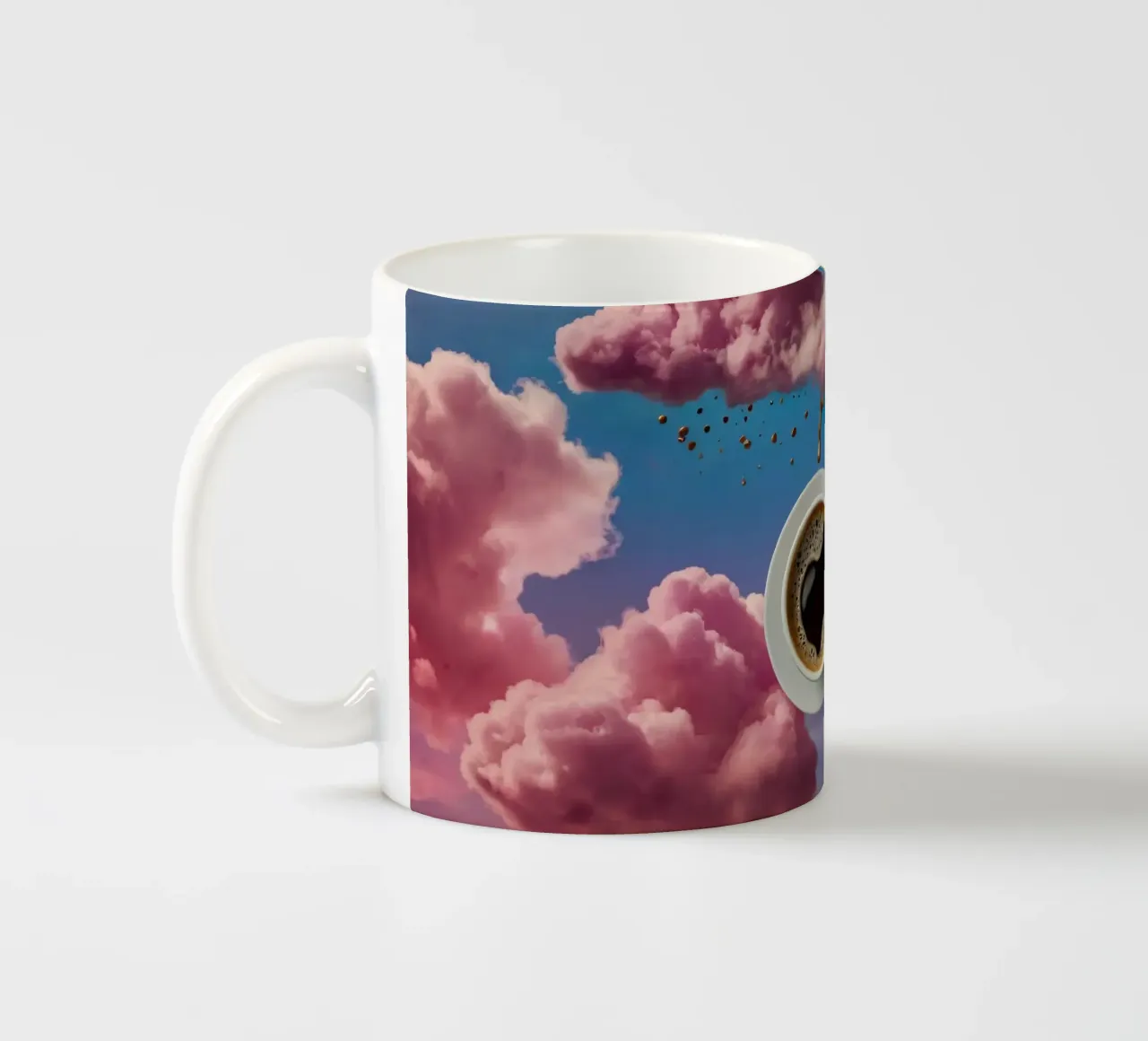 Due tazze di caffè fumanti appoggiate in cima a nuvole colorate arte tazza in ceramica da DesignDoodle