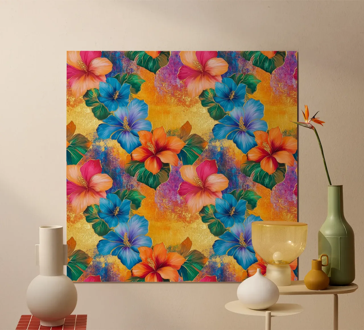 Fiori hawaiani dorati poster con telaio in plastica da Botanical Pattern House