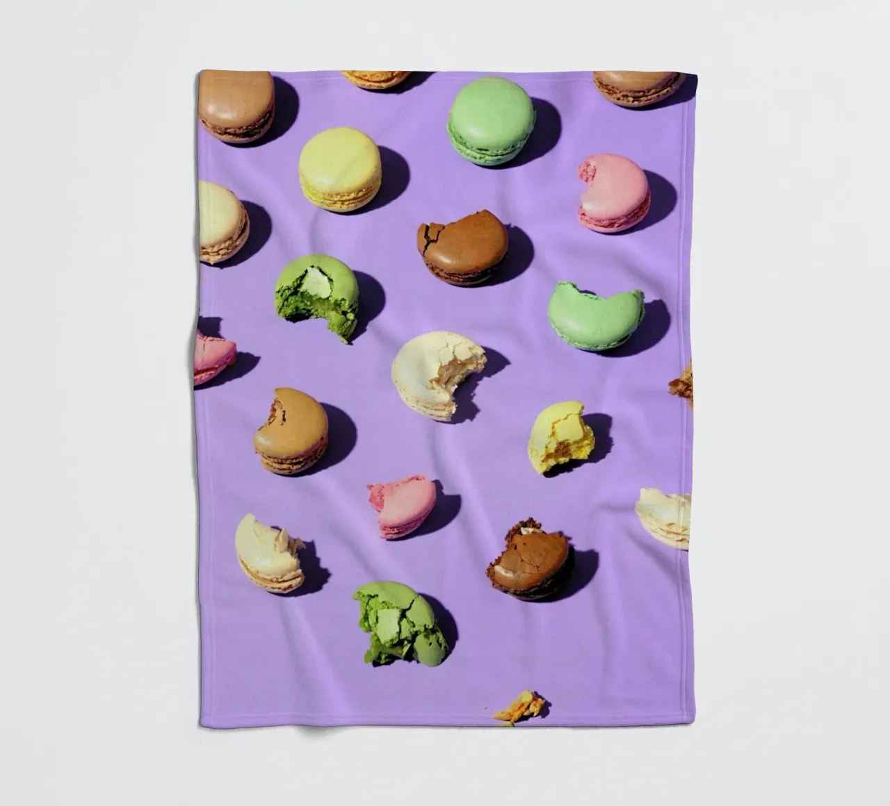 Macroons Fleecedecke von Kyla Elaine