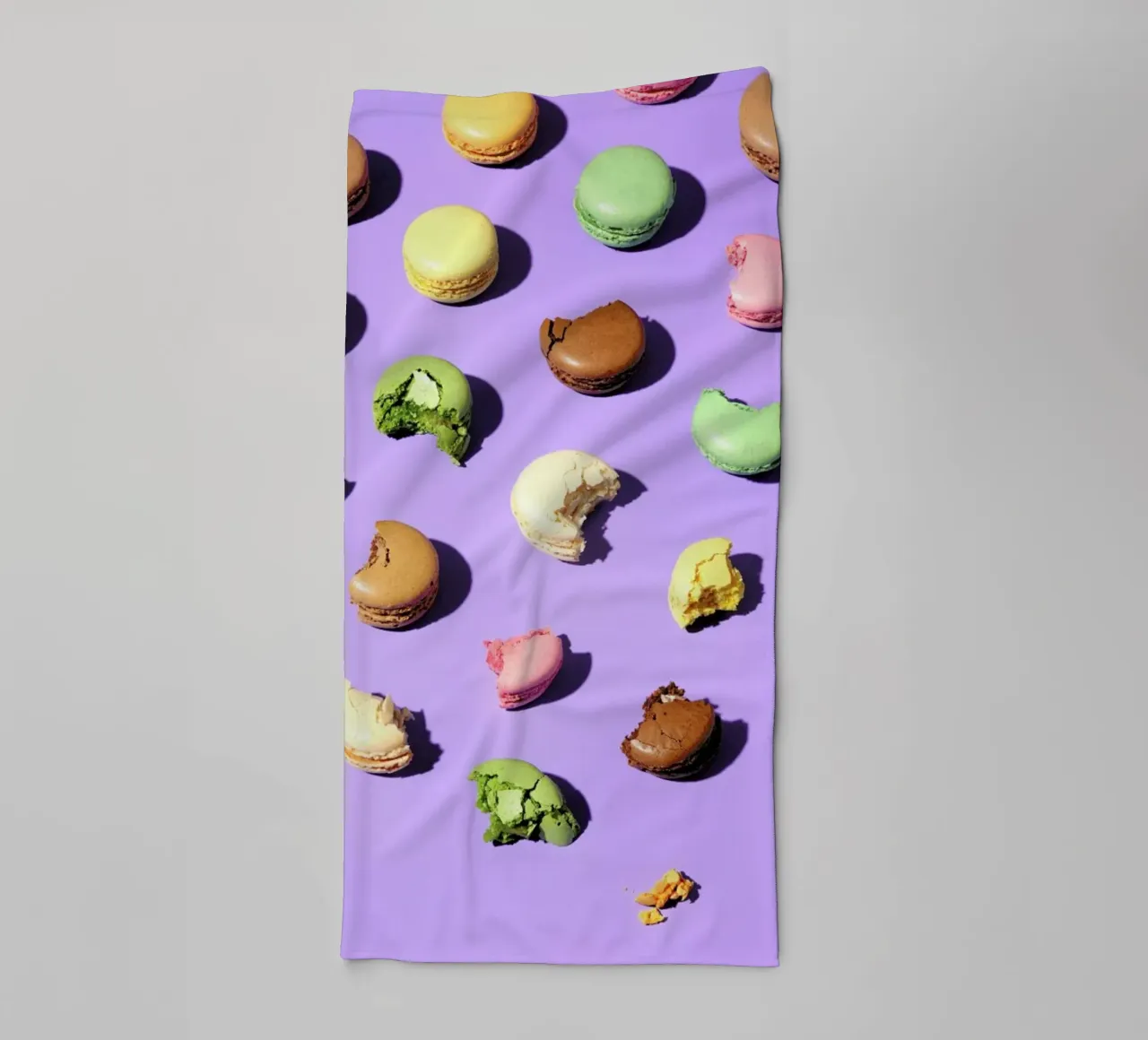Macroons badhanddoek van Kyla Elaine