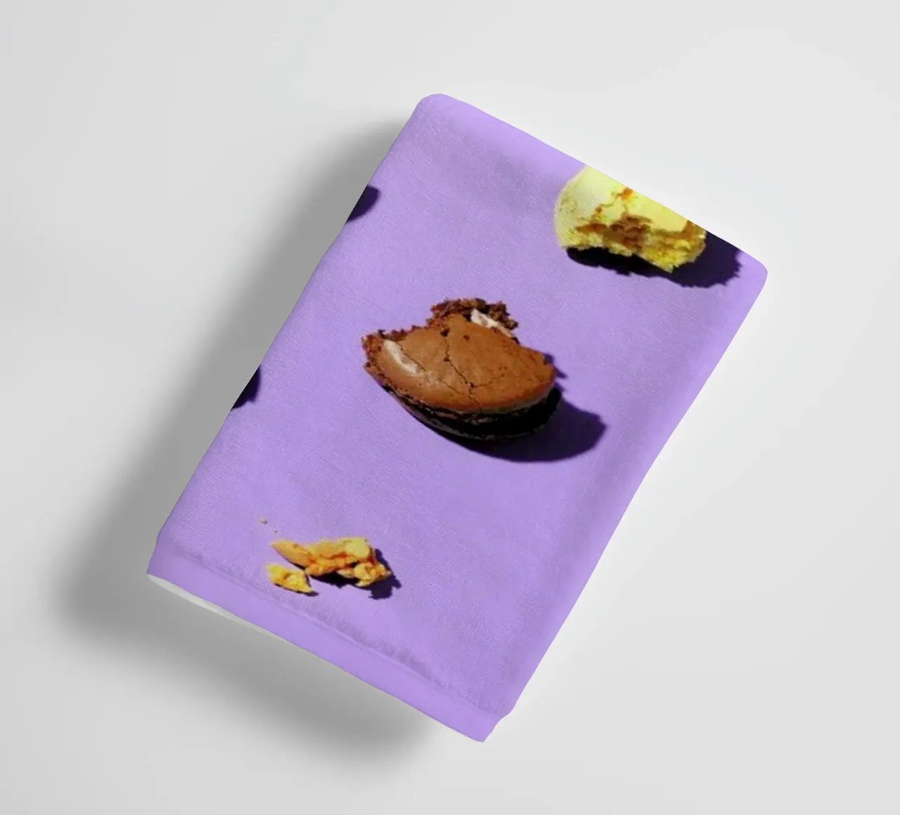 Macroons badhanddoek van Kyla Elaine