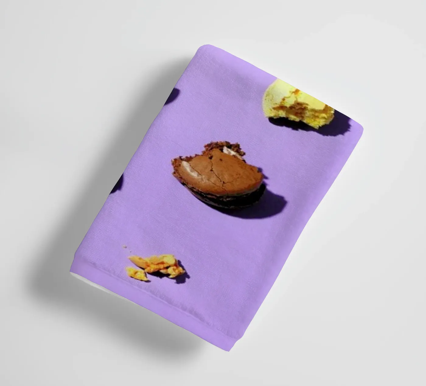 Macroons badhanddoek van Kyla Elaine