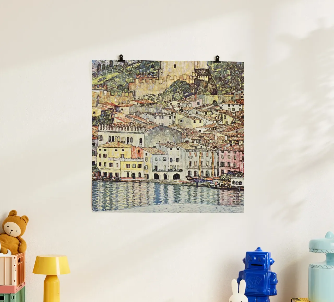 Malcesine sul lago di Garda di Gustav Klimt 1913 poster con telaio in plastica da Venus Art