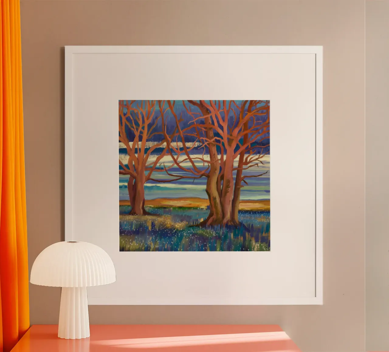 Abbraccio dell'albero del tramonto poster con telaio in plastica da Verve Pigments