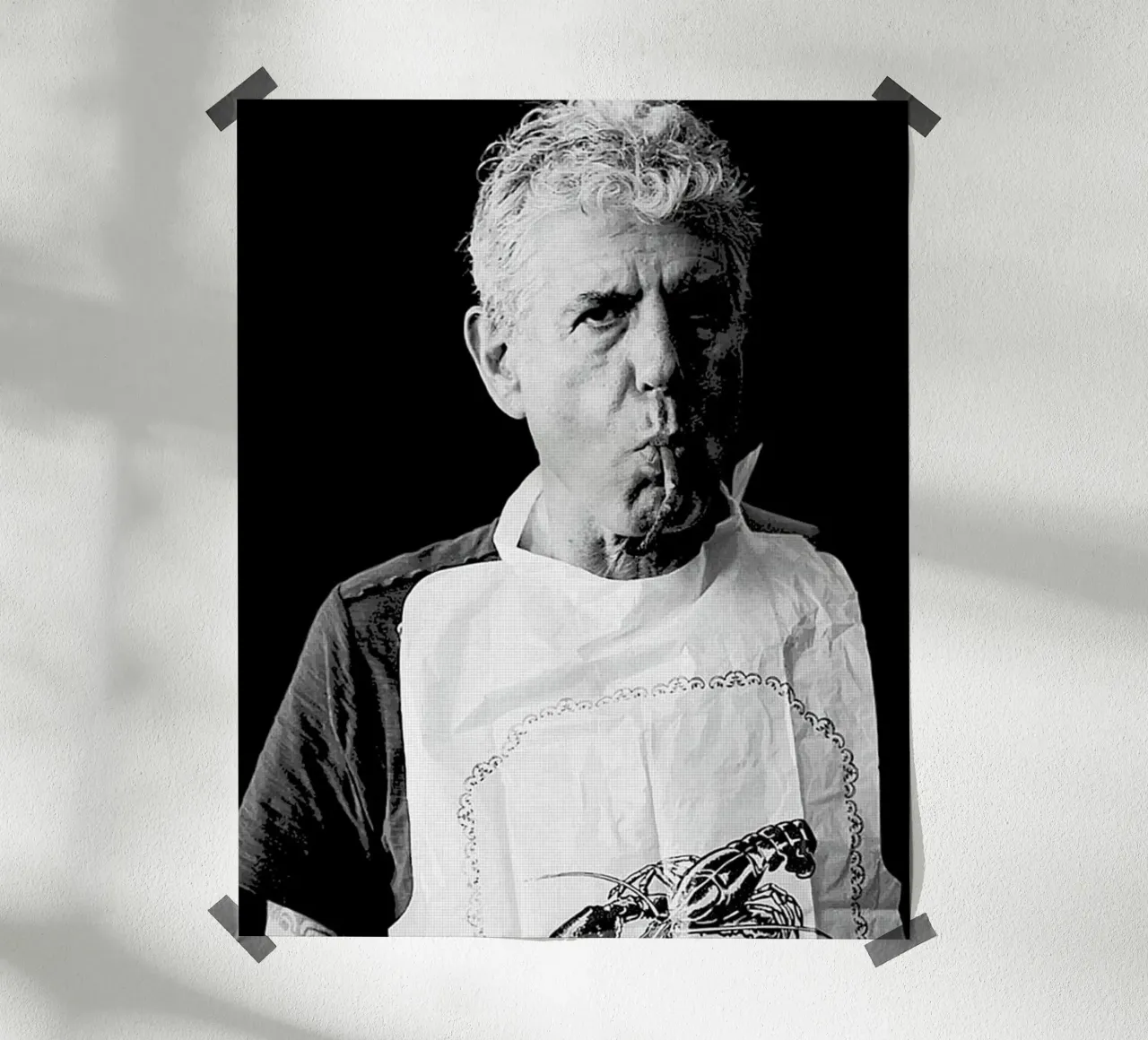 Anthony Bourdain comiendo langosta hahnemühle de Beth Pop Culture
