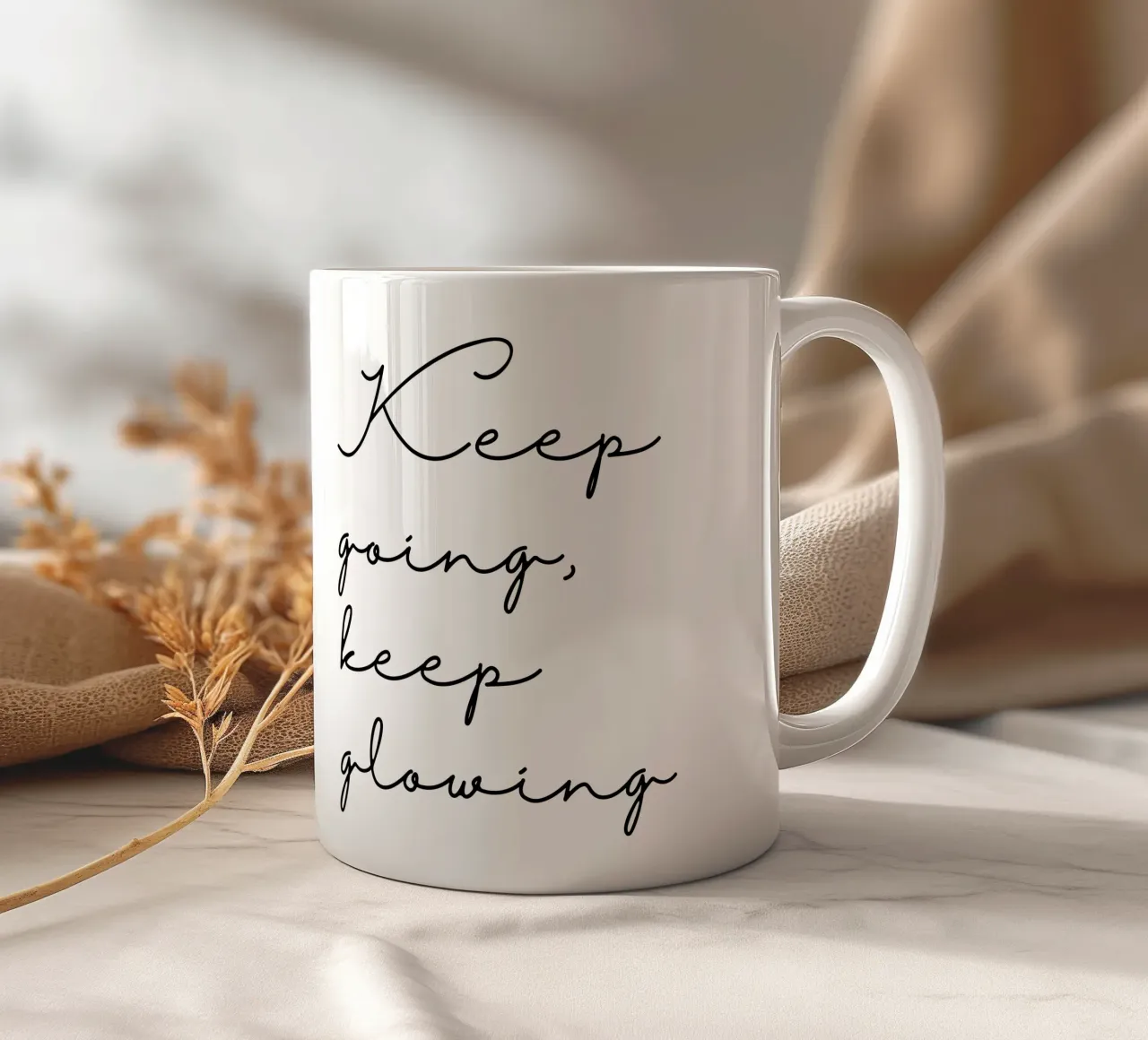 Keep going, keep glowing | Typographie | Skandi | Badezimmer tazza in ceramica da keinkonzept