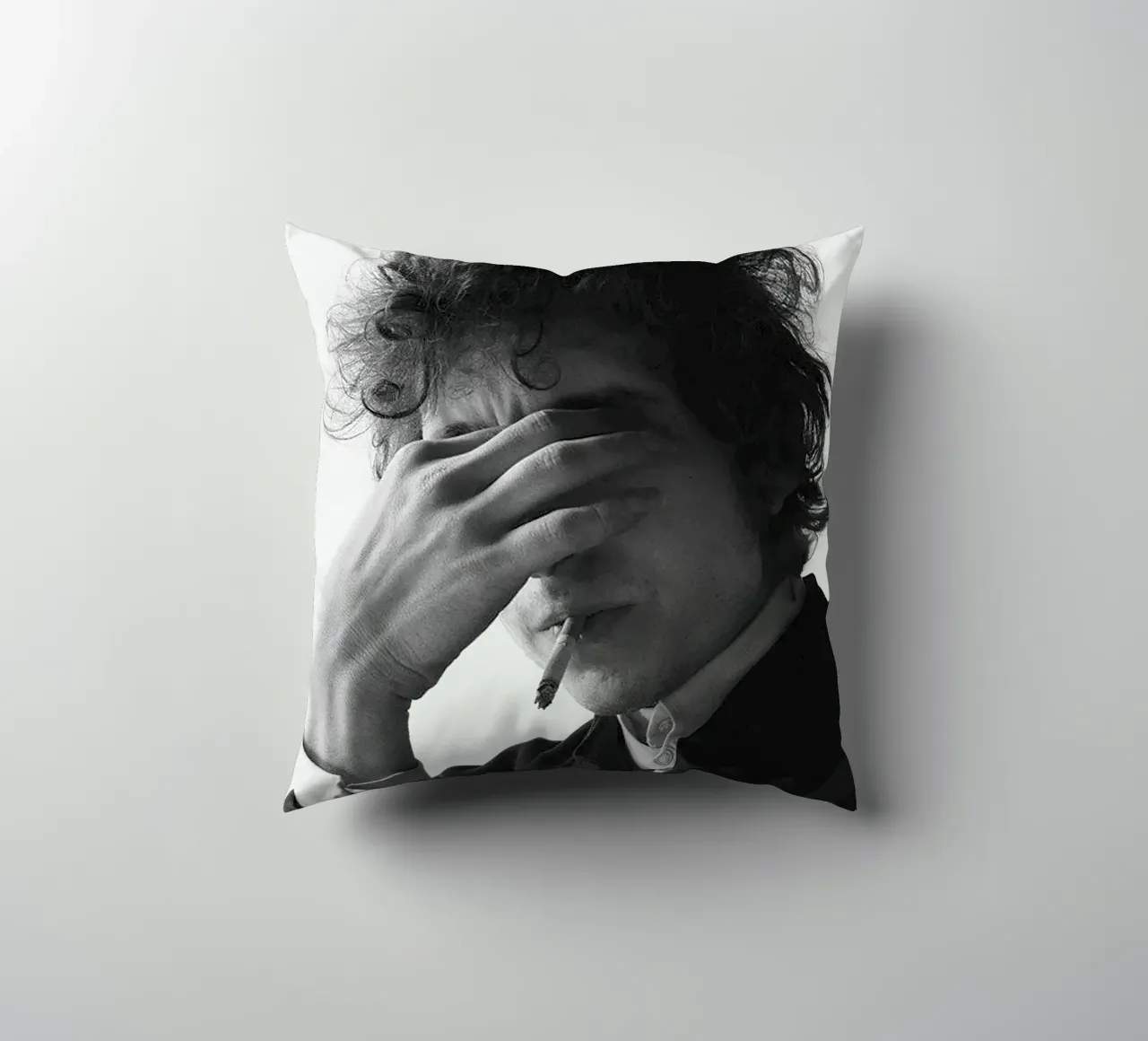 Bob Dylan Nr.2 Kissen von Beth Pop Culture