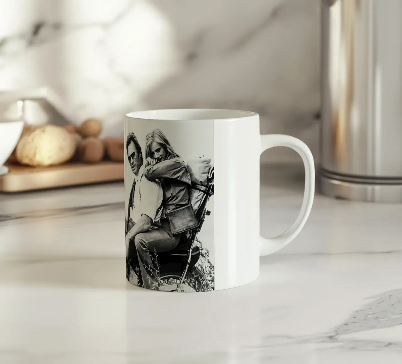 Classico di Clint Eastwood e Sondra Locke tazza in ceramica da Beth Pop Culture