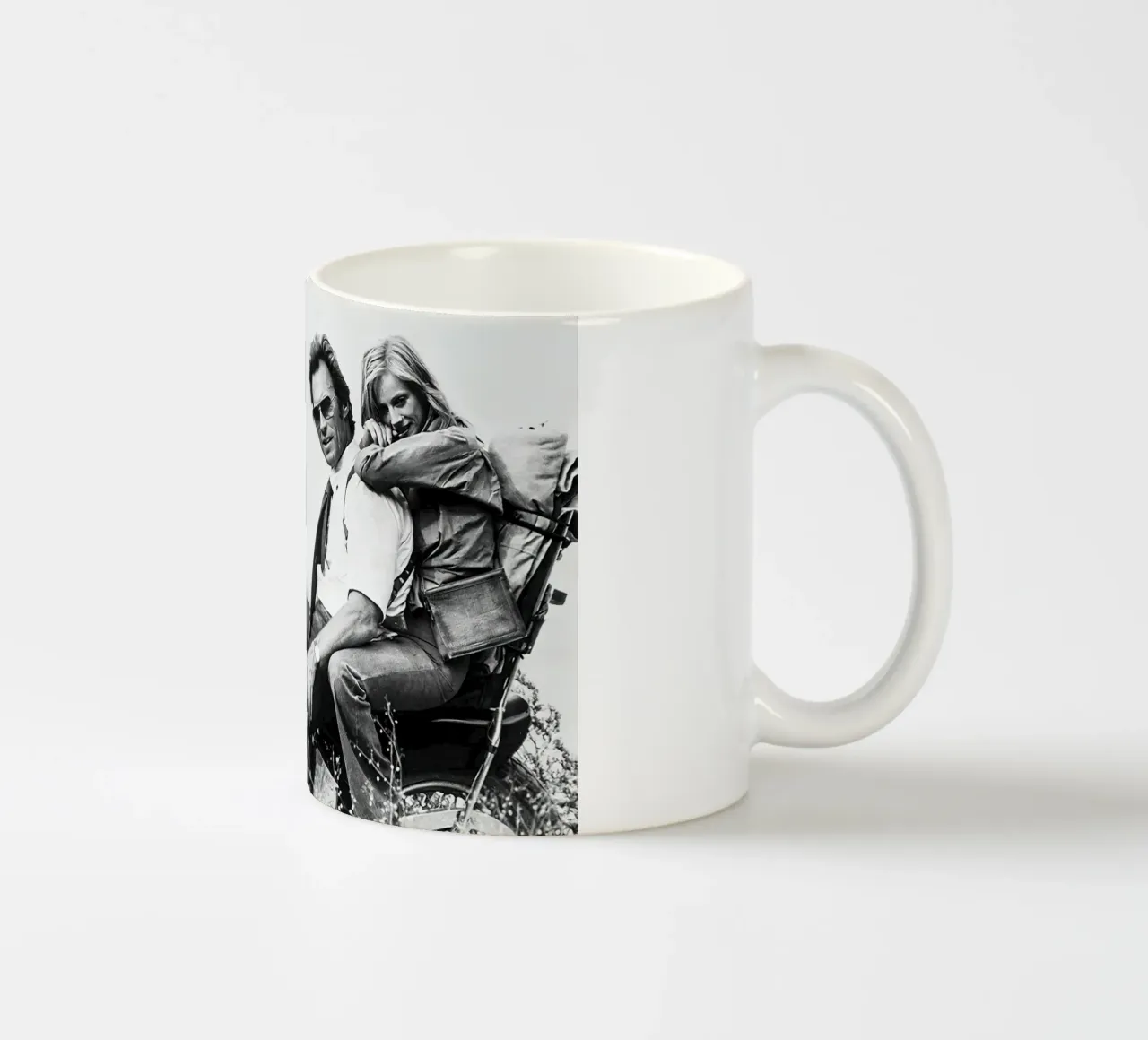 Classico di Clint Eastwood e Sondra Locke tazza in ceramica da Beth Pop Culture