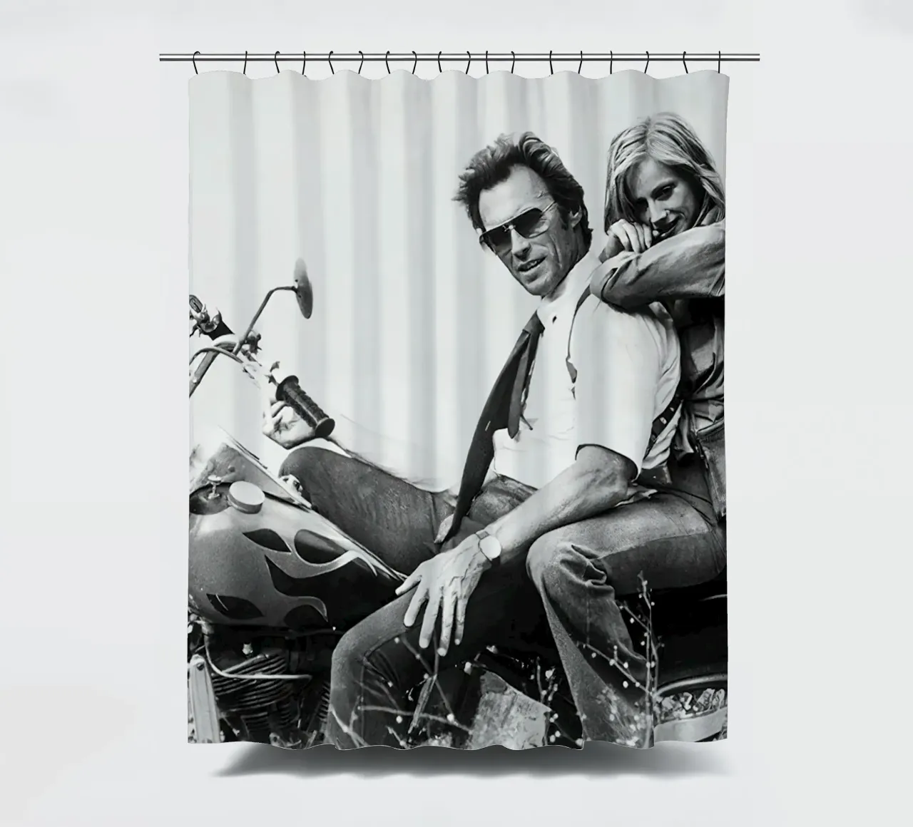 Classico di Clint Eastwood e Sondra Locke tenda da doccia da Beth Pop Culture