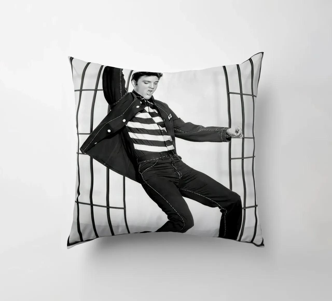 Carcere di Elvis Presley cuscino da Beth Pop Culture