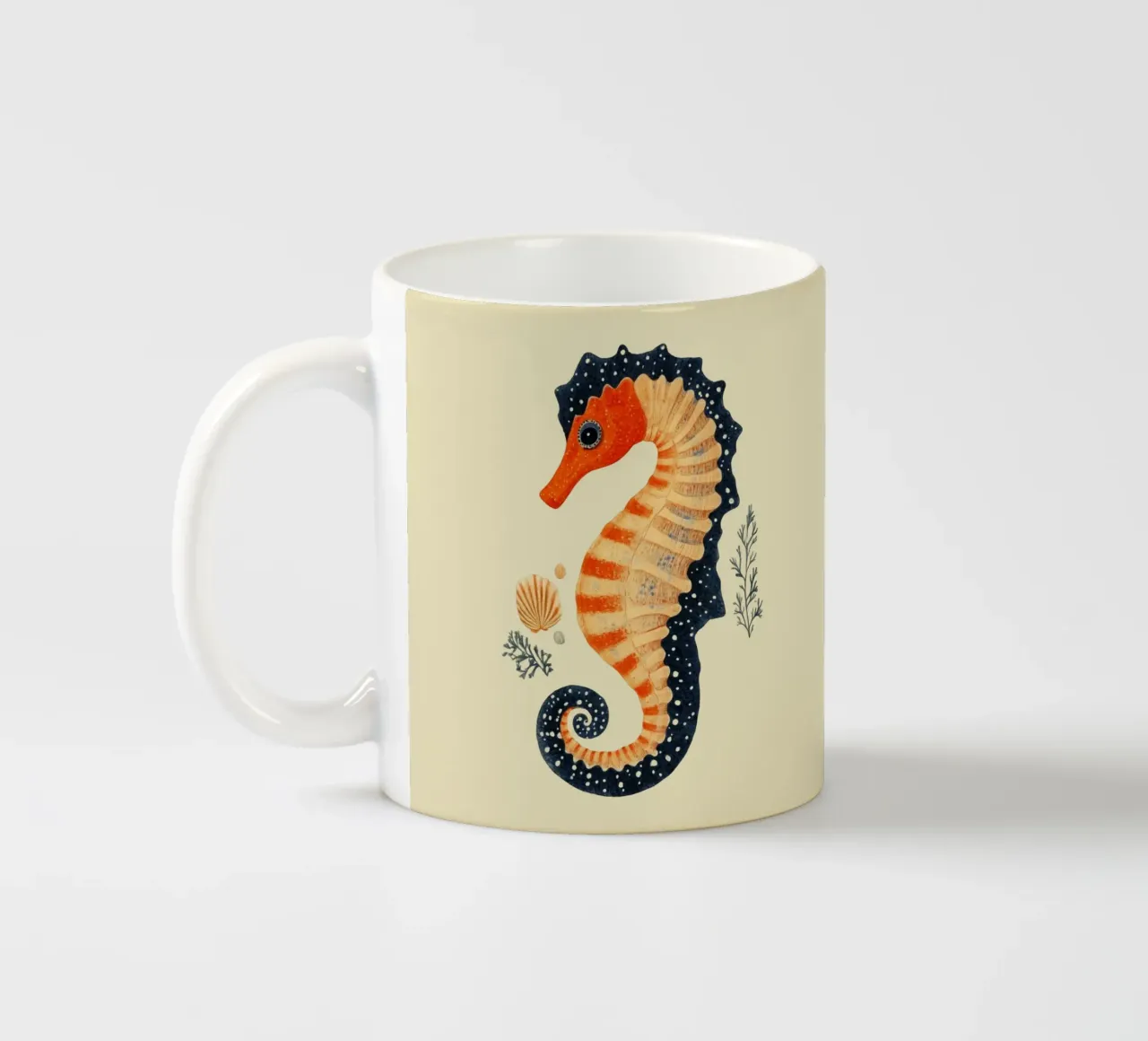 Cavalluccio marino blu-arancio tazza in ceramica da Curious Canvas