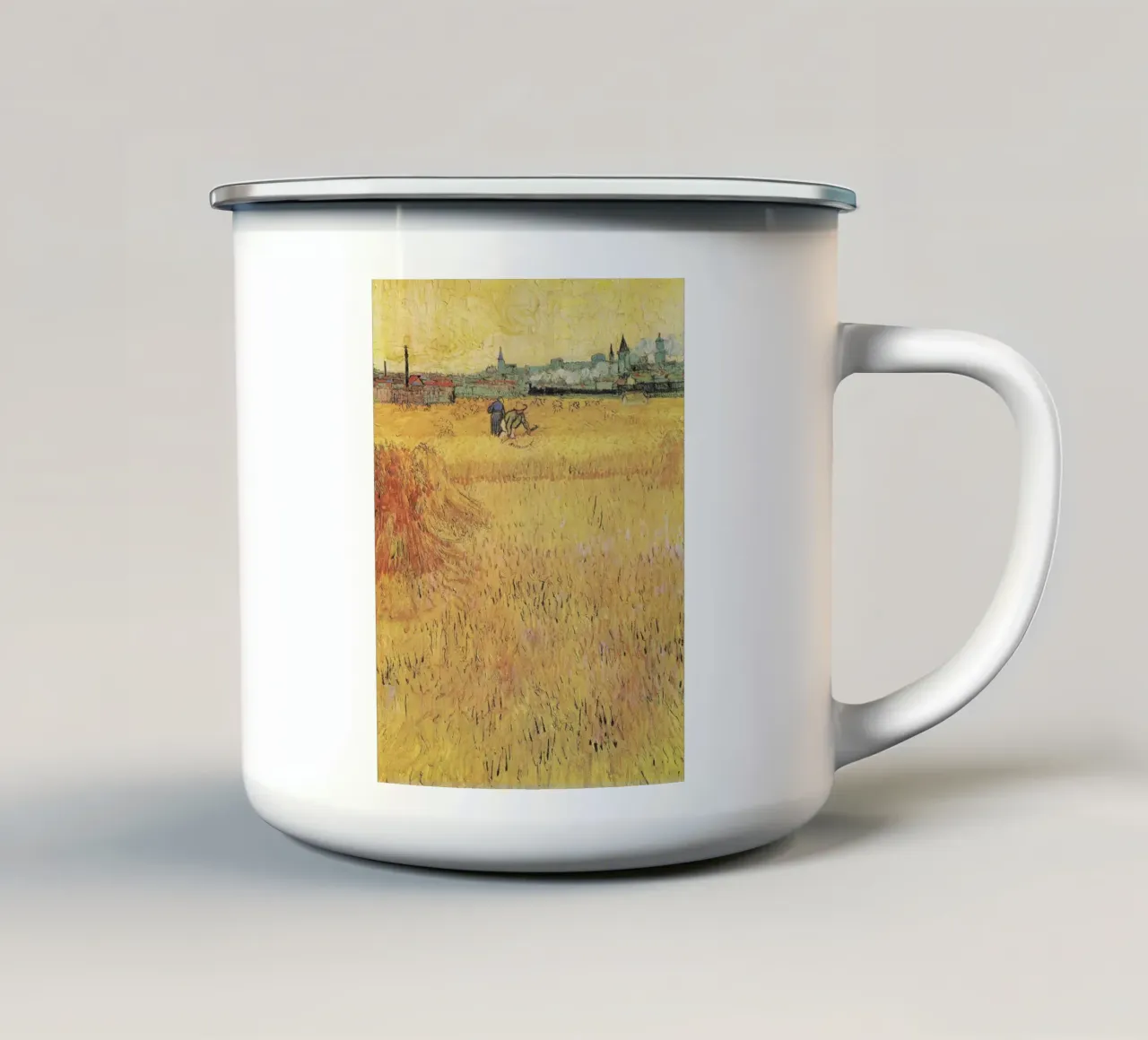 Champ de blé avec vue sur Arles de Vincent van Gogh mug en émail de Van Gogh Prints