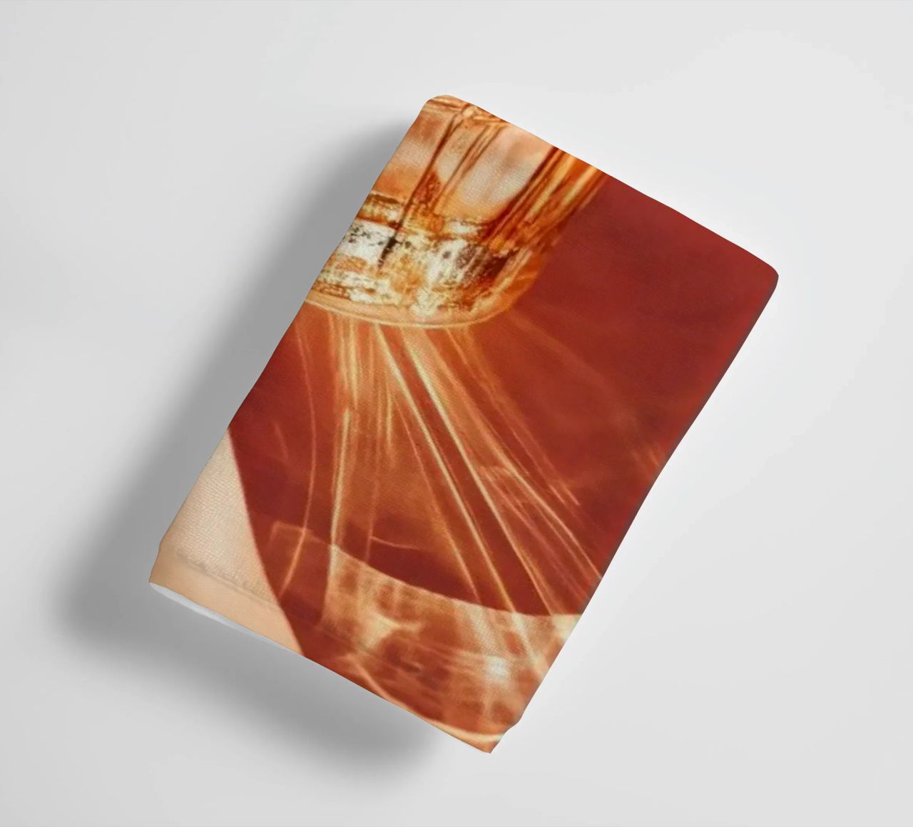 Twee glazen met schaduwen op tafel badhanddoek van Lisa Artifexia
