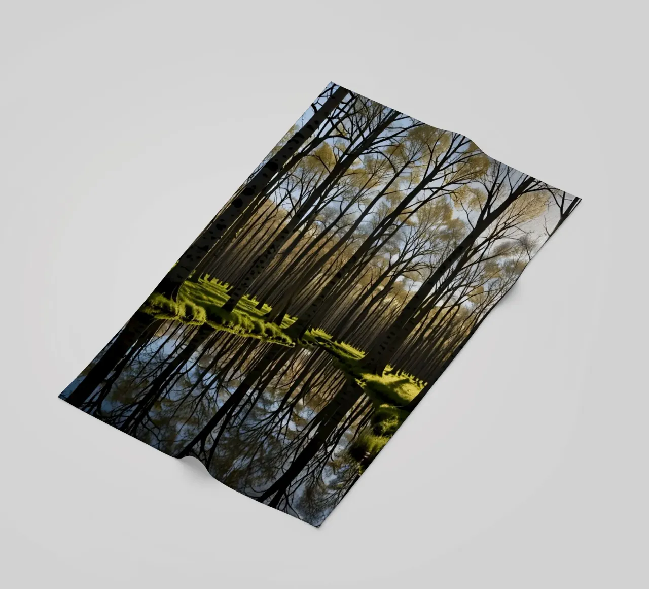 paesaggio forestale tranquillo con laghetto riflettente telo mare da DesignDoodle