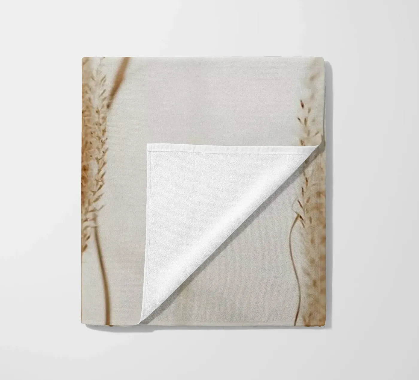 Decorative Fluff strandhanddoek van Sebastian Hilgetag