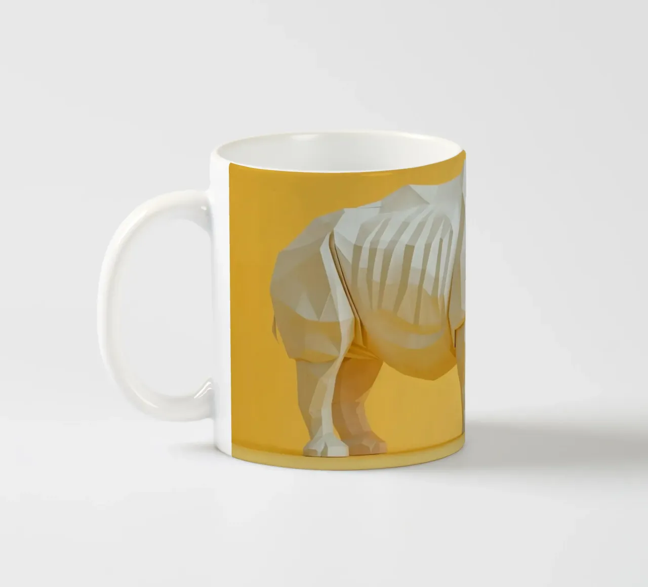 Rinoceronte di carta su giallo tazza in ceramica da Lisa Artifexia