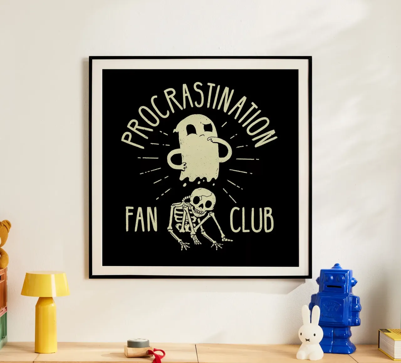 Procrastinate poster con telaio in legno da DinoMike