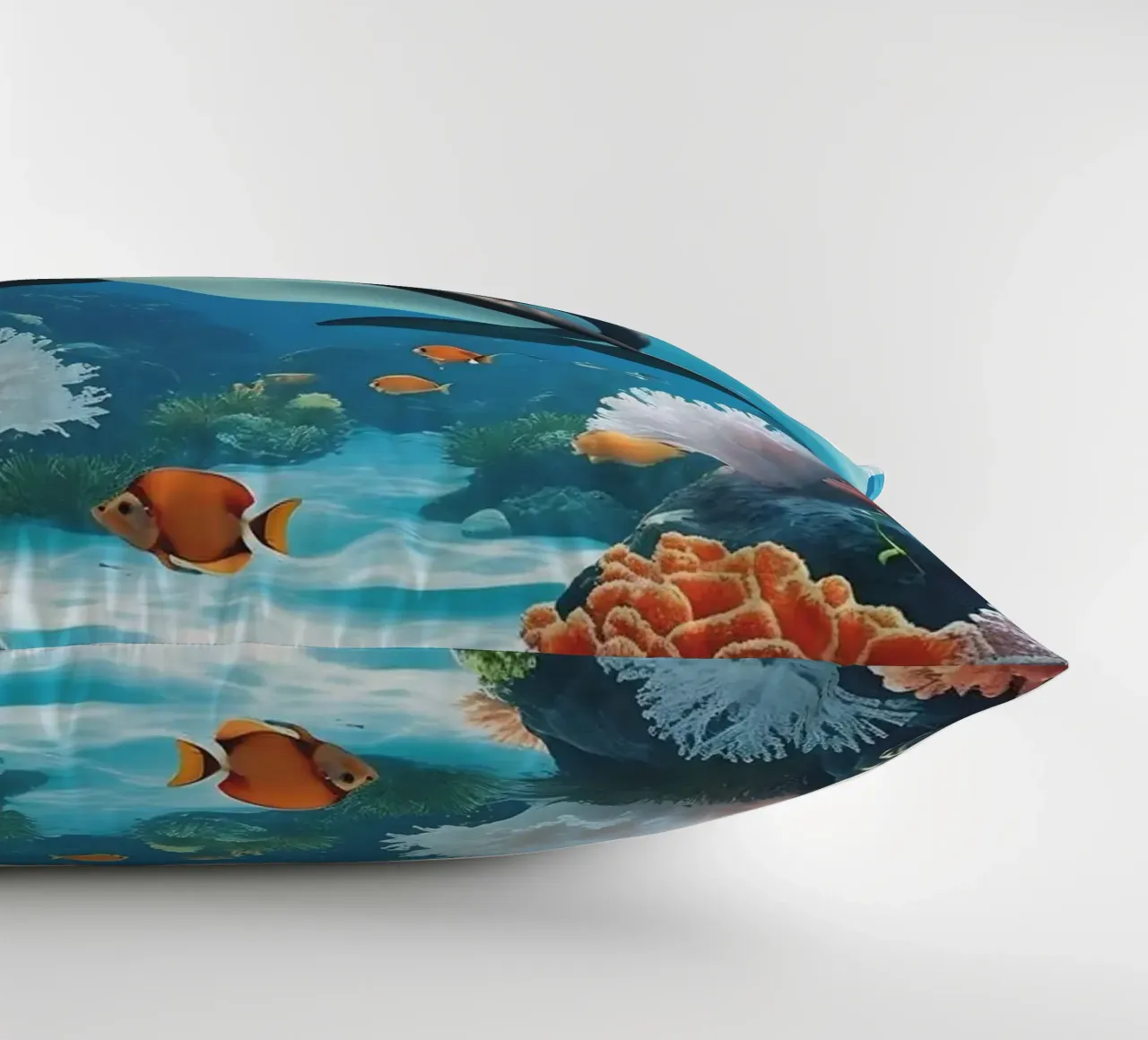Orca | Magia subacquea in movimento (2) cuscino da Trinkets NL Design Studio
