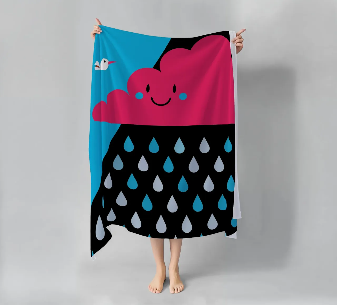 Regenwolken strandhanddoek van LOOK DIFFERENT