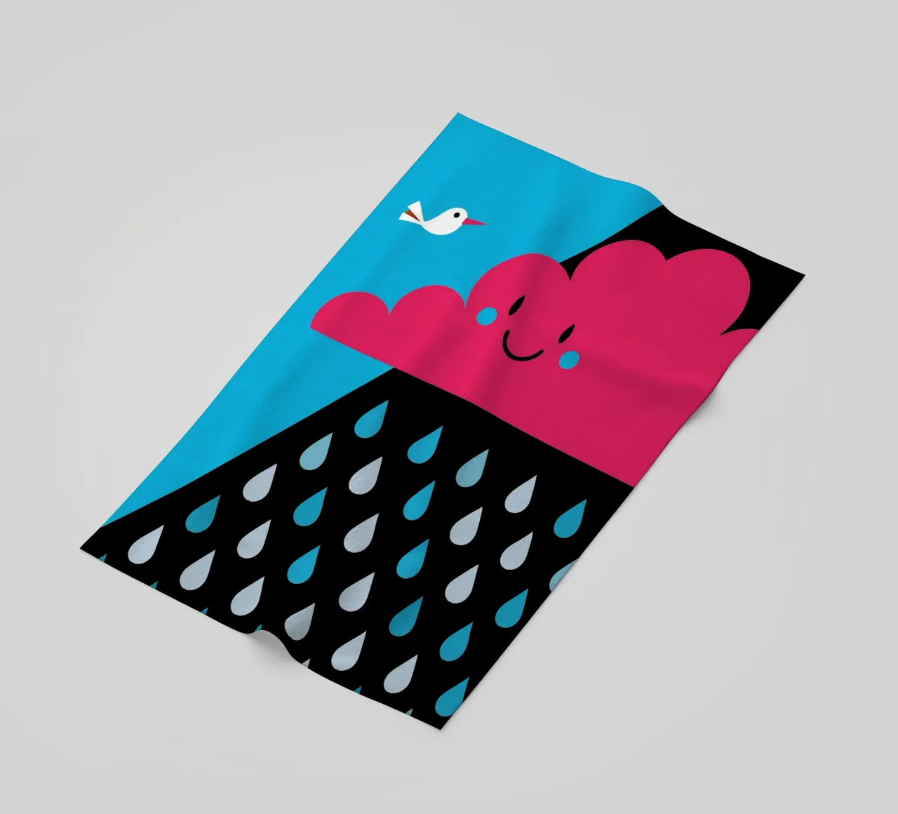 Regenwolken strandhanddoek van LOOK DIFFERENT