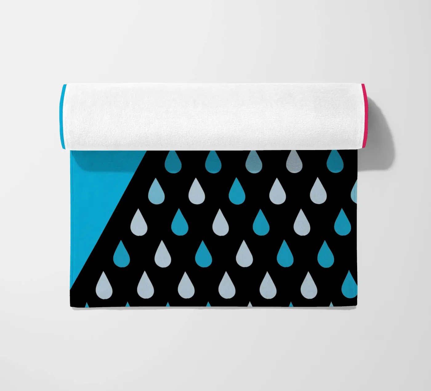 Nuvole di pioggia telo mare da LOOK DIFFERENT