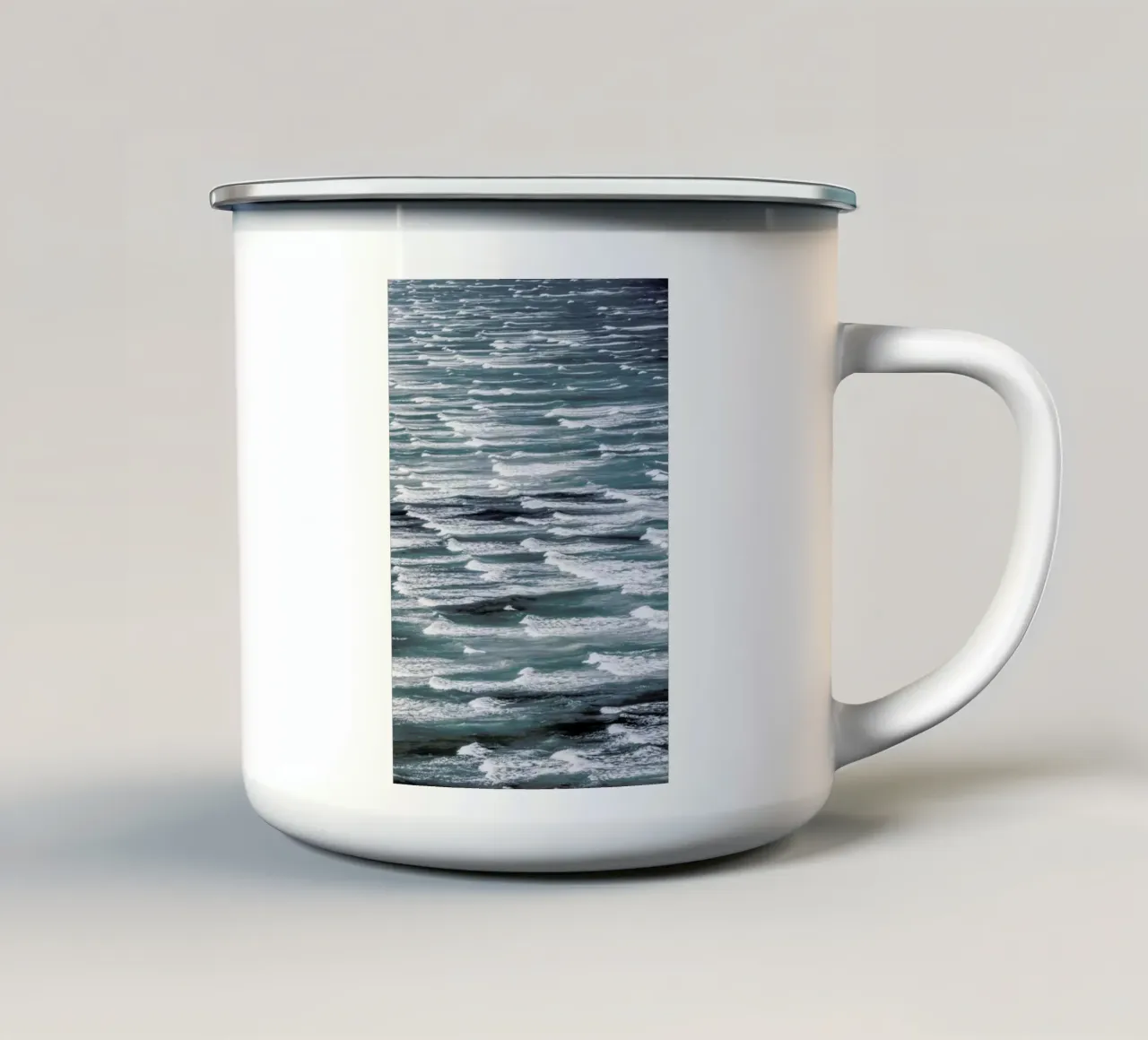 Infinite Waves 02 tazza in smalto da Shot By Clint