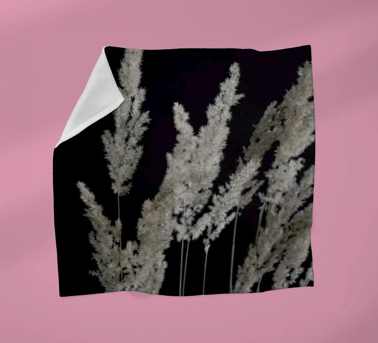 Perfect Pampas In The Dark coperta in pile da Studio Nahili