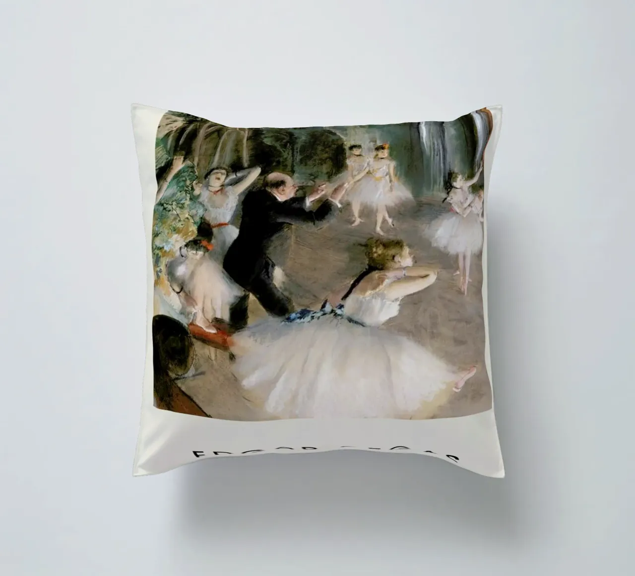 Degas - The Rehearsal Onstage cuscino da Vintage by JUNIQE