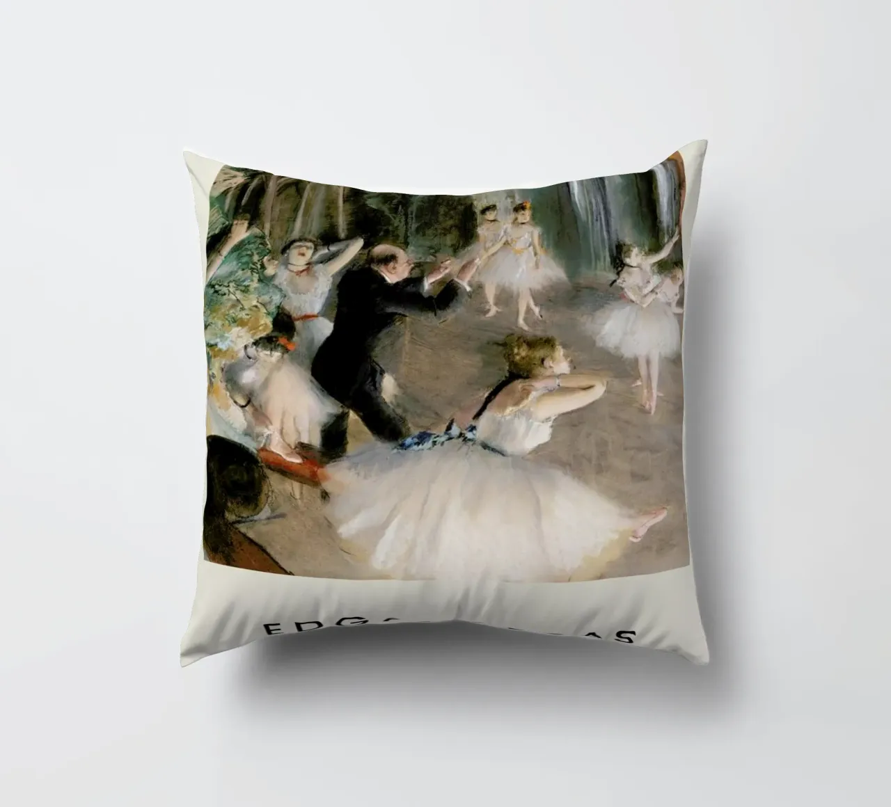 Degas - The Rehearsal Onstage cuscino da Vintage by JUNIQE