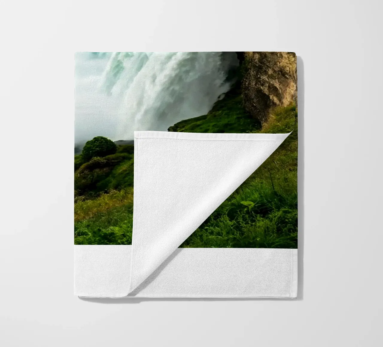 Niagara Fall Natur Leben Fotografie Strandtuch von SerongSoulS